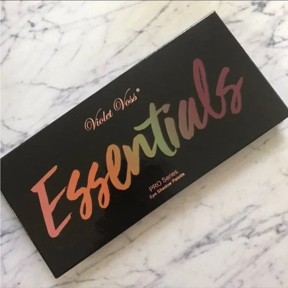 Violet Voss Essentials Palette - Picture 2 of 2